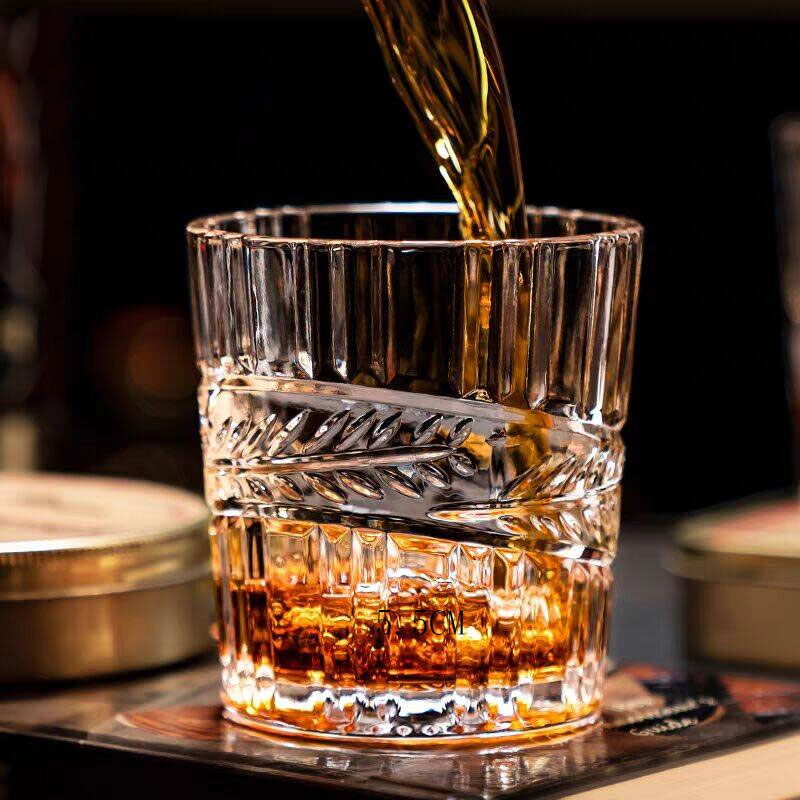 Kieliszek do whisky z wytłocze – Wine Beer And Spirit recenzja i cena