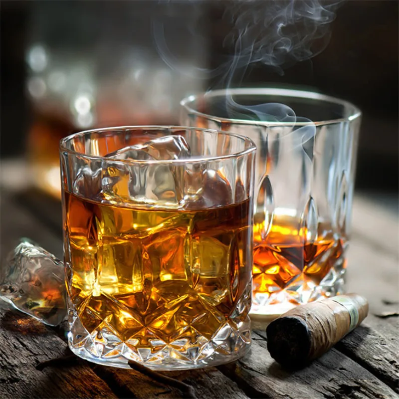 Przezroczysty ręcznie robiony  – Wine Beer And Spirit recenzja i cena